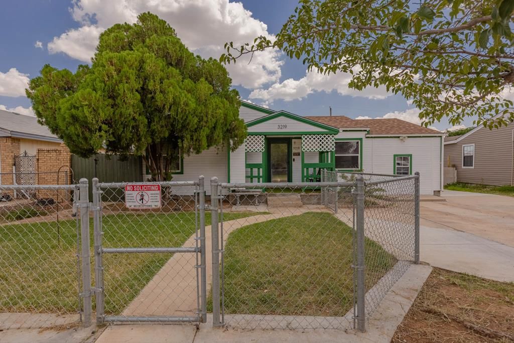 3219 Sycamore Ave, Midland, TX 79701