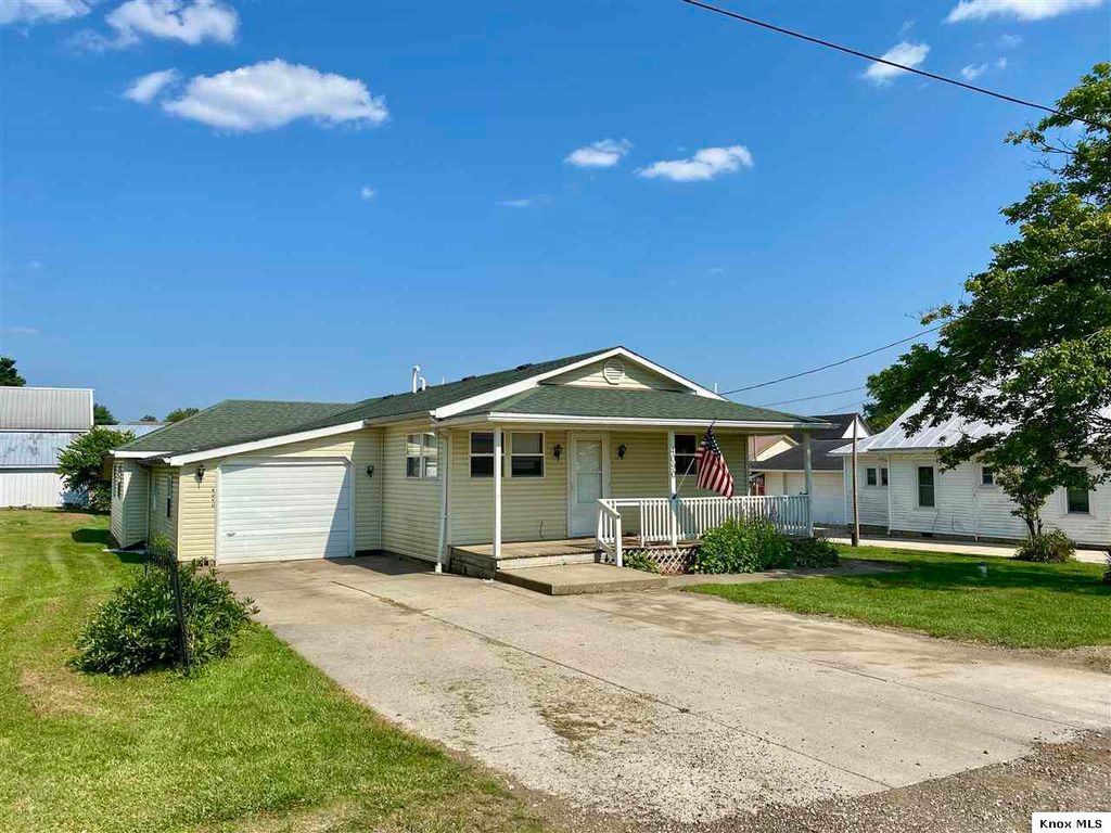 4090 McLarnan Rd, Frazeysburg, OH 43822