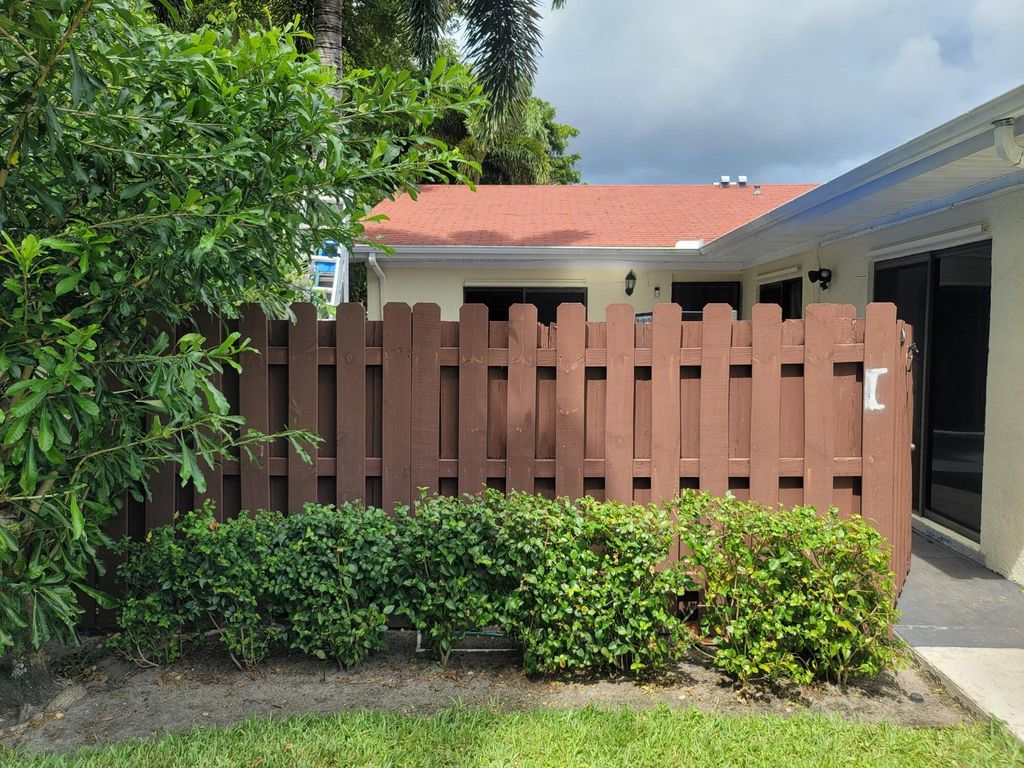 4393 Woodstock Dr #C, West Palm Beach, FL 33409