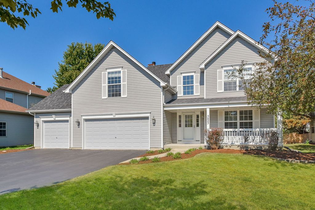 3423 Fairmont Ave, Naperville, IL 60564