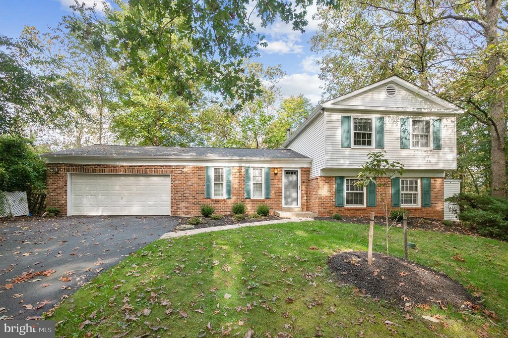 5372 Viewpoint Ct, Sykesville, MD 21784