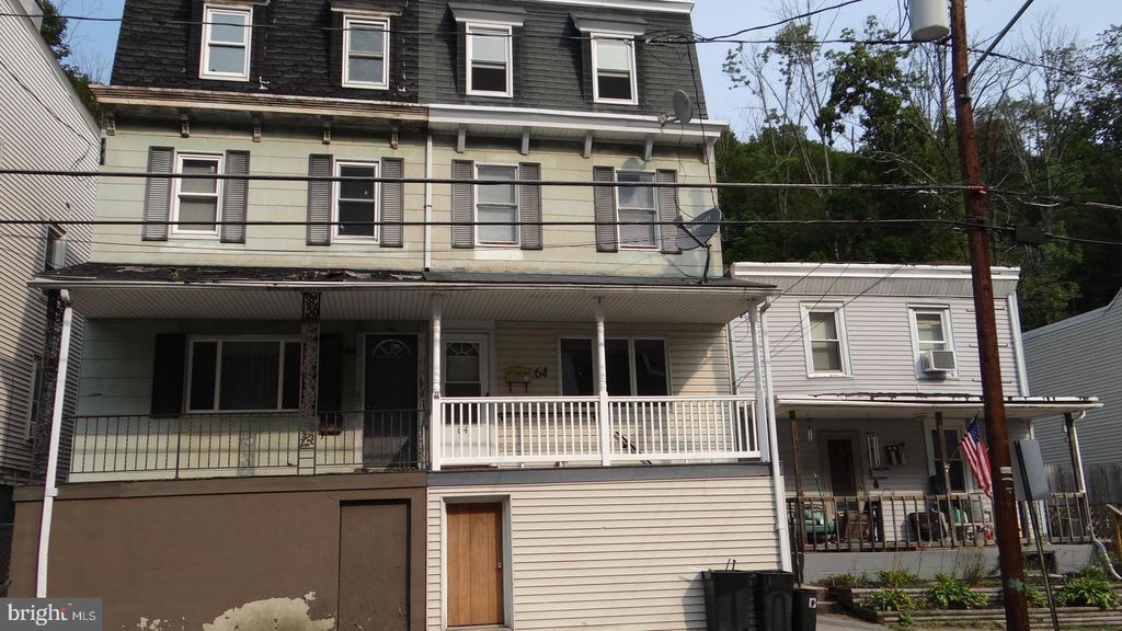 64 Main St, Pottsville, PA 17901