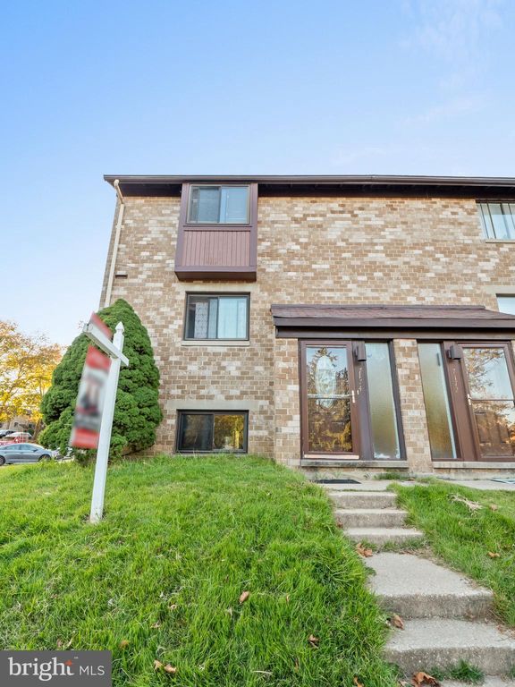 7174 Talisman Ln, Columbia, MD 21045