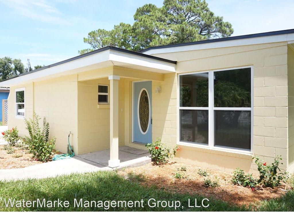 1752 Birchwood Rd, Jacksonville Beach, FL 32250