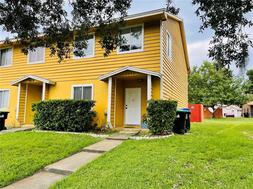 6852 Magnolia Pointe Cir, Orlando, FL 32810