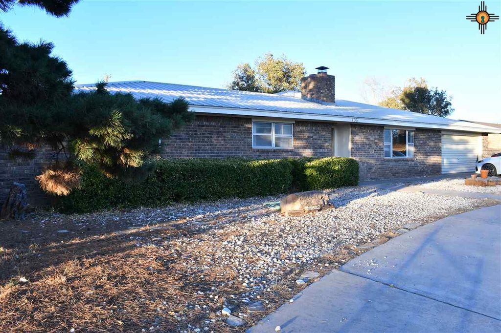 405 E 18th St, Portales, NM 88130