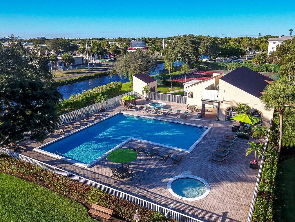 461 NW 87th Rd, Fort Lauderdale, FL 33324