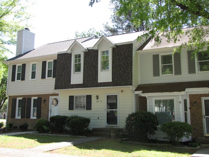 629 Middleton Ave, Cary, NC 27513