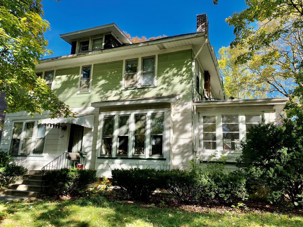 402 W High St #1, Urbana, IL 61801