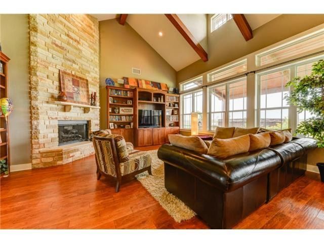 15610 Lund Carlson Rd, Coupland, TX 78615