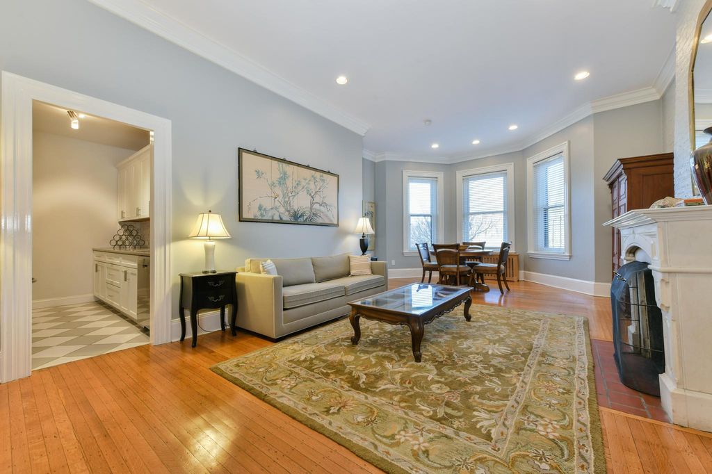 92 Commonwealth Ave #3F, Boston, MA 02116
