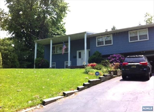 62 Grissom St, Norwood, NJ 07648