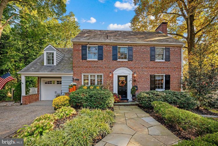 600 Stratford Dr, Moorestown, NJ 08057