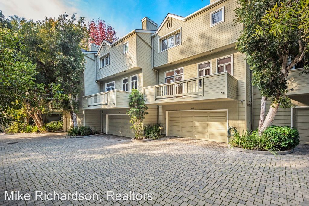 923 Weldon Rd, Santa Barbara, CA 93109