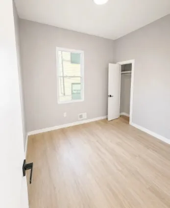 81 Auburn St #2B — photo 2 of 6