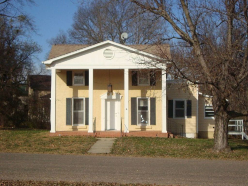209 W 3rd St, Blue Rapids, KS 66411 Trulia