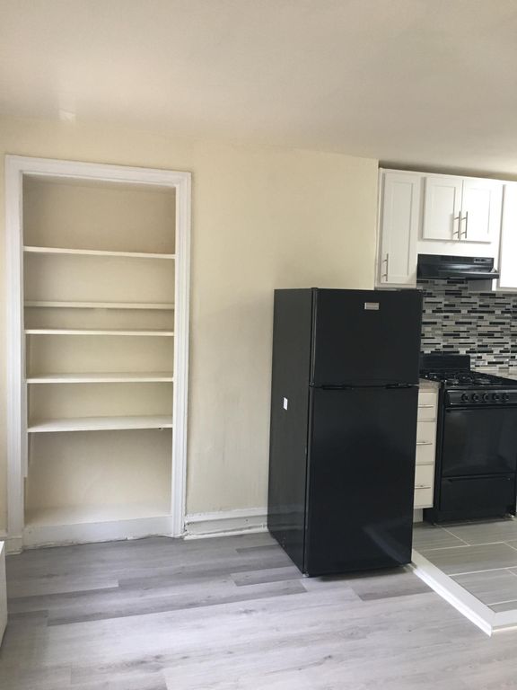 310 S Camac St #6, Philadelphia, PA 19107