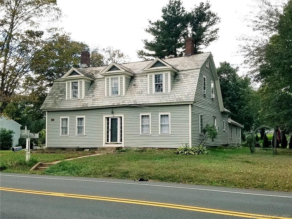 19 E St N, Suffield, CT 06078