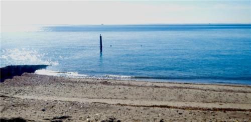 72 Shoreline Dr, Stratford, CT 06615