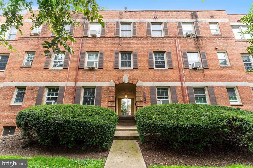 2406 Colston Dr #C301, Silver Spring, MD 20910