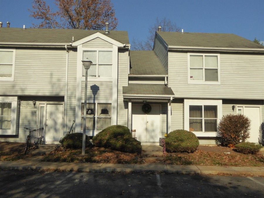 127 Woodlake Manor Dr 1000, Lakewood, NJ 1 Bed, 2 Bath Condo 6