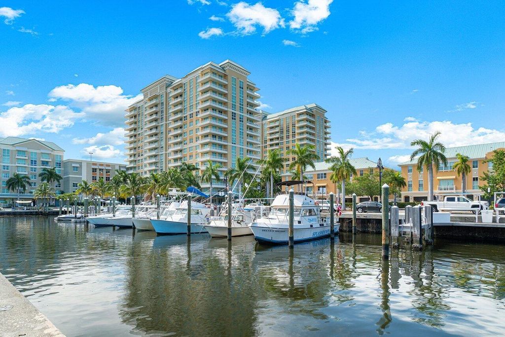 625 Casa Loma Blvd #407, Boynton Beach, FL 33435