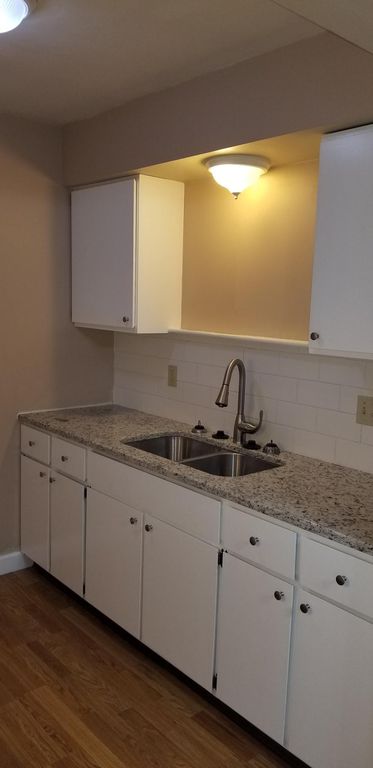1418 Vine St #11, Lansing, MI 48912