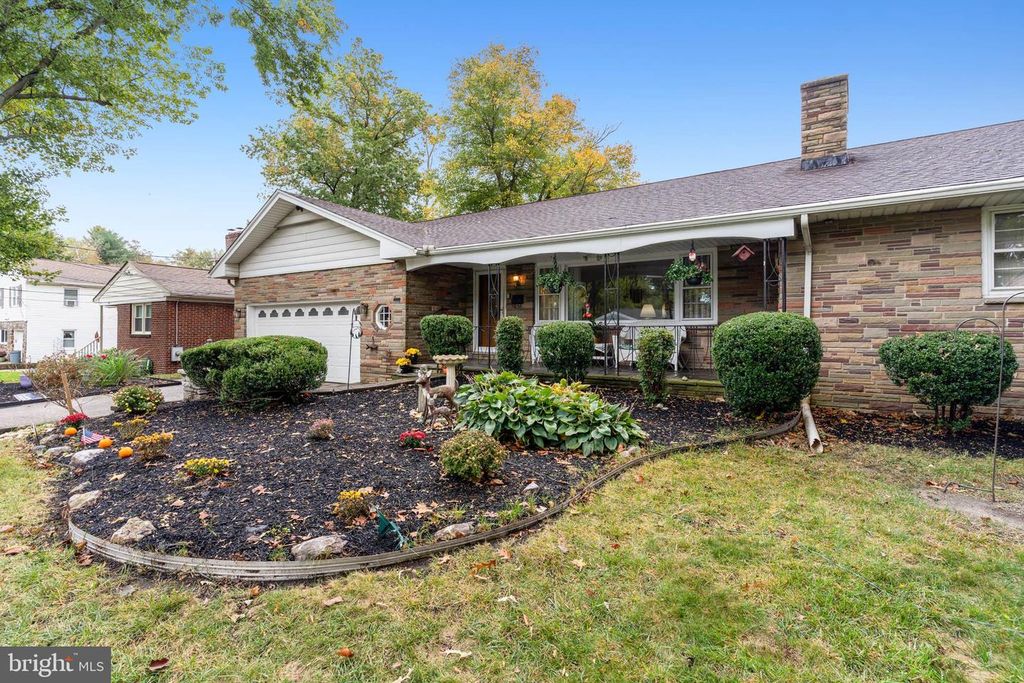 210 Norwood Ave, Collingswood, NJ 08108