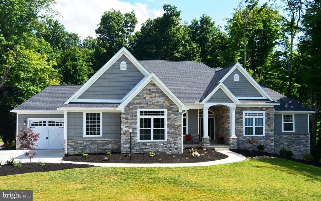7201 Woodville Rd, Mount Airy, MD 21771