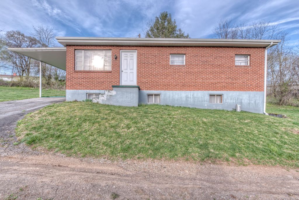 59 Big B. Drive, Castlewood, VA 3 Bed, 1 Bath SingleFamily Home 16