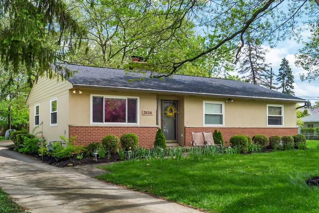 Unique Apartments On Tremont Road Upper Arlington with Modern Garage