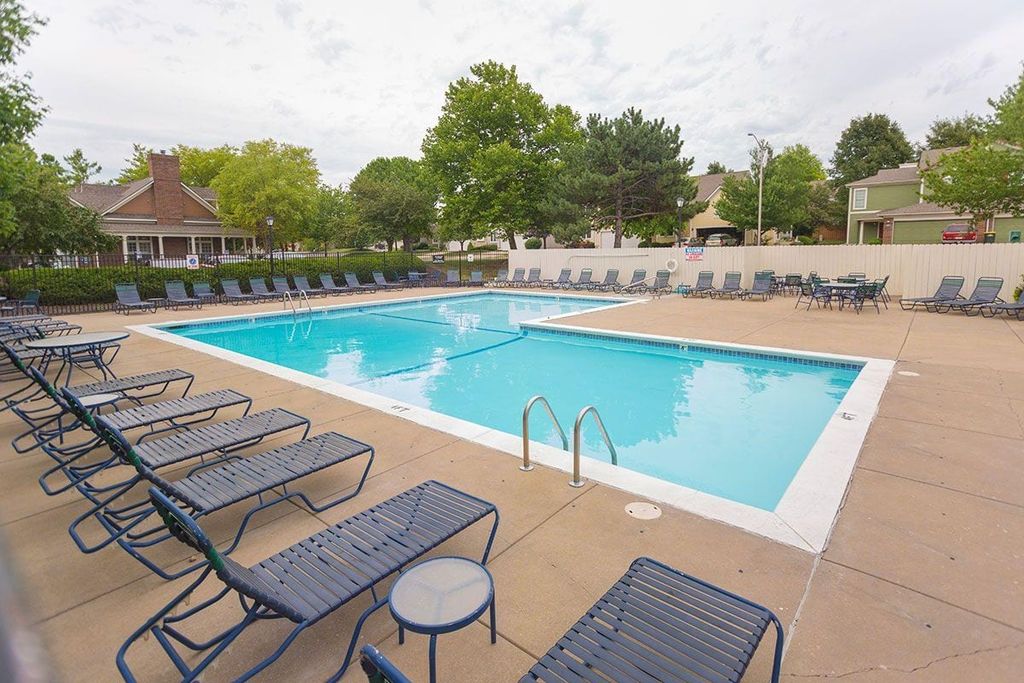12000 Hayes St, Overland Park, KS 66213