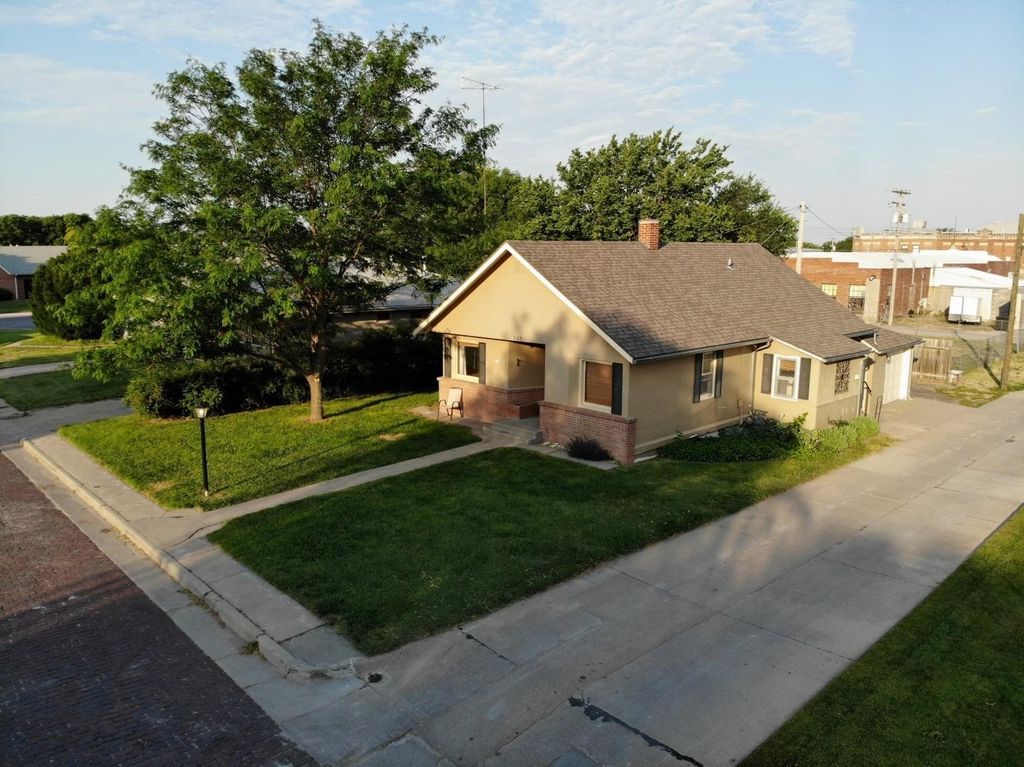 215 S Madison St, Smith Center, KS 66967 Trulia