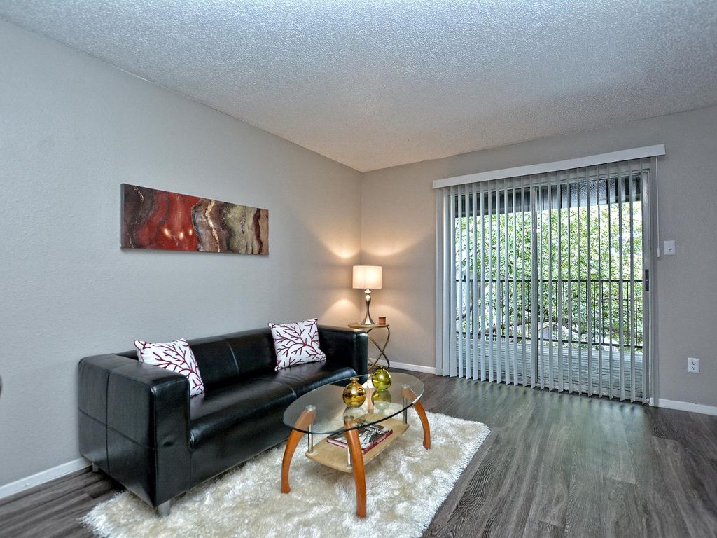 5112 S 1st St, Austin, TX 78745