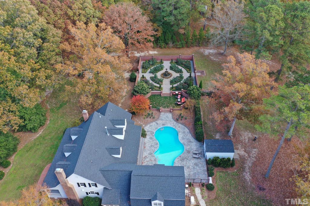 8909 Old Cascade Dr, Garner, NC 27529