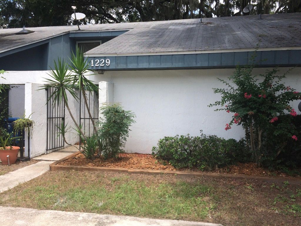 1225 Mayport Landing Cir, Jacksonville, FL 2 Bed, 2 Bath Townhouse