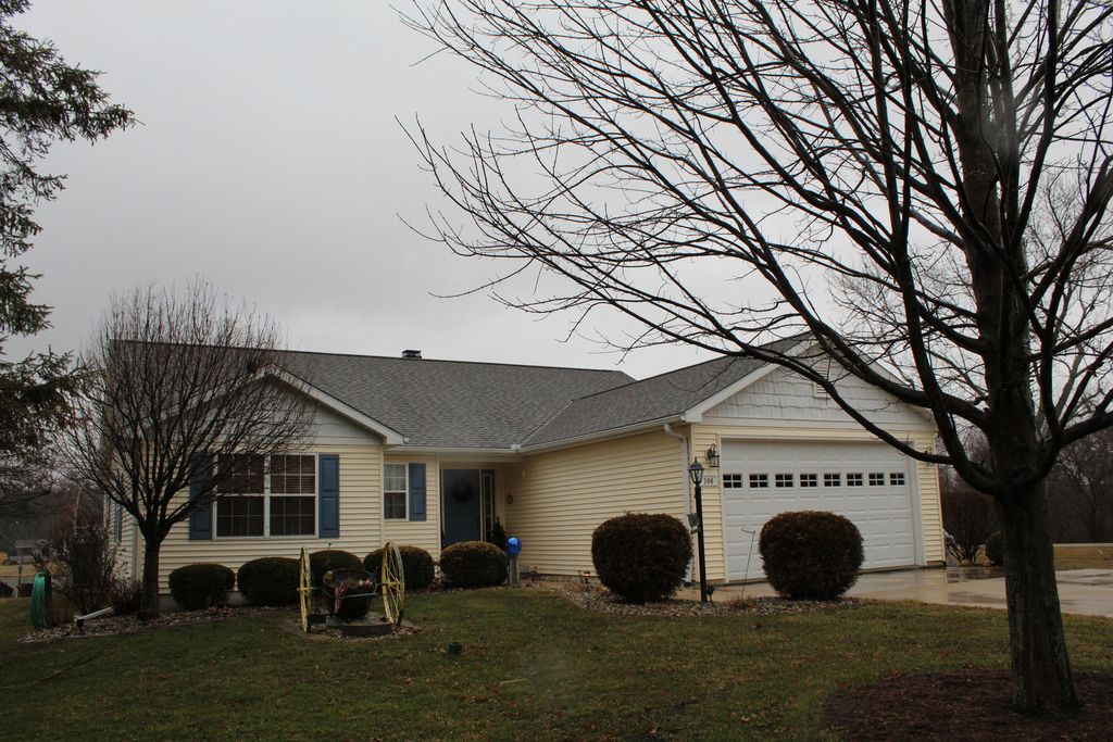 104 Walker Ct, Cissna Park, IL 60924 Trulia