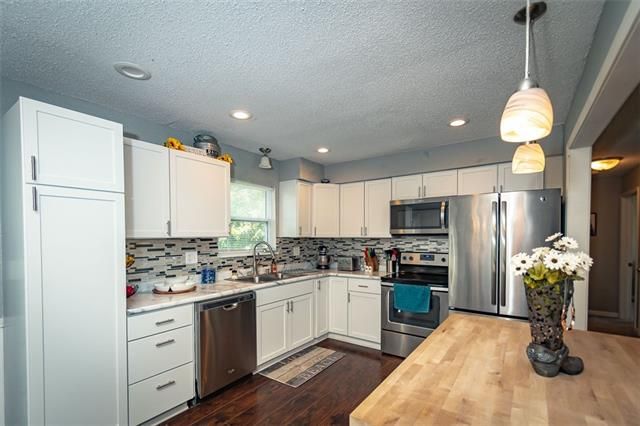 508 E 3rd St, Wellsville, KS 66092