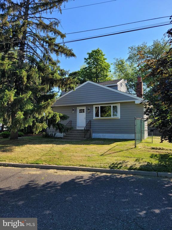 421 Champion Ave, Collingswood, NJ 08107