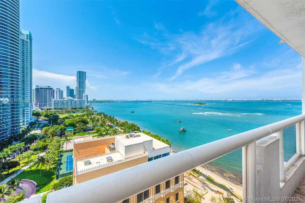 1717 N Bayshore Dr #A-1737, Miami, FL 33132