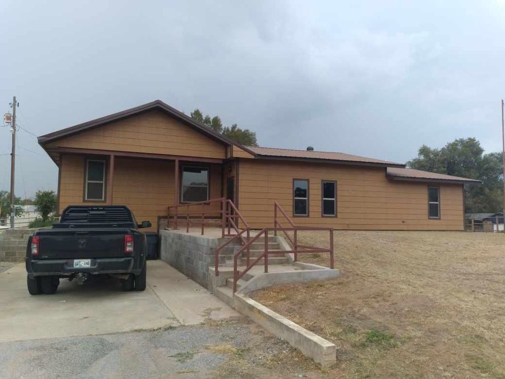 1363 Eagle Pass, Freedom, OK 73842