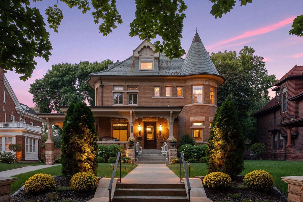 1009 Summit Ave, Saint Paul, MN 55105 Trulia