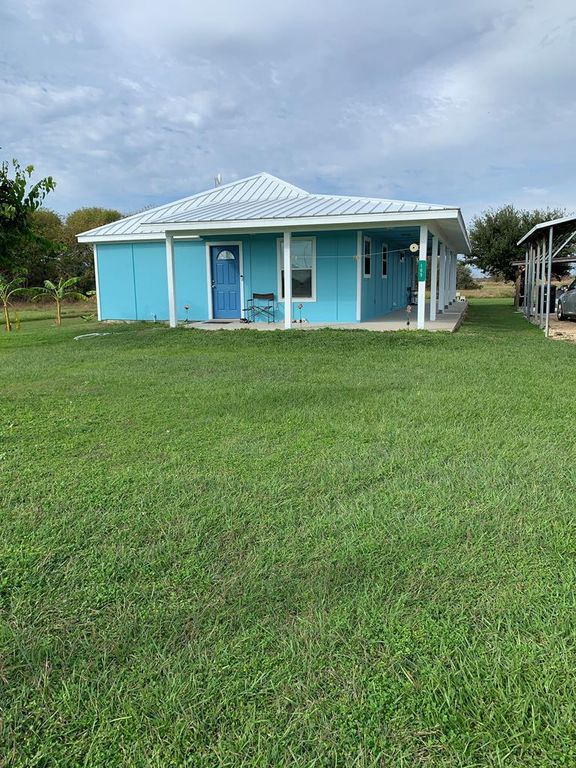 105 Flounder, Palacios, TX 77465