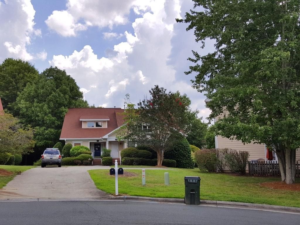 102 Duncan Ct #B, Chapel Hill, NC 27514