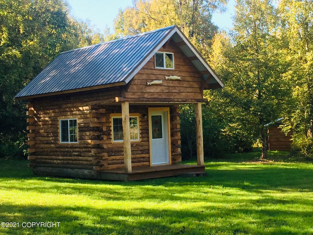 12338 E Burcio Dr, Talkeetna, AK 99676