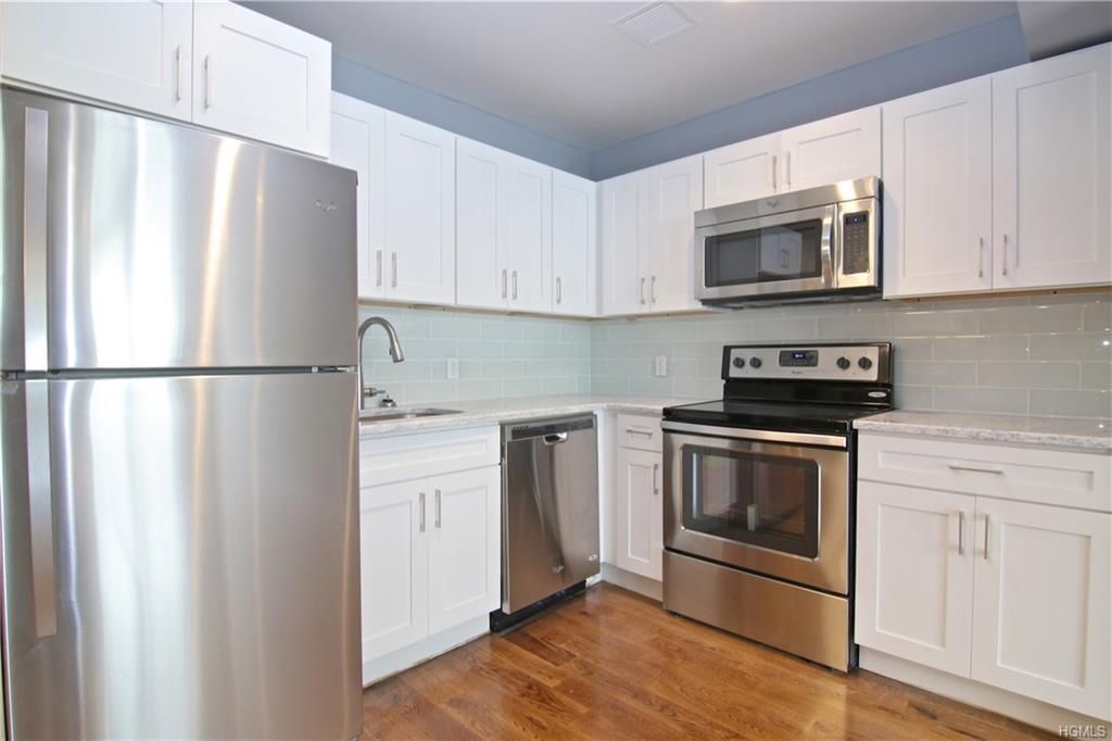 1680 Pelham Pkwy S #302, Bronx, NY 10461