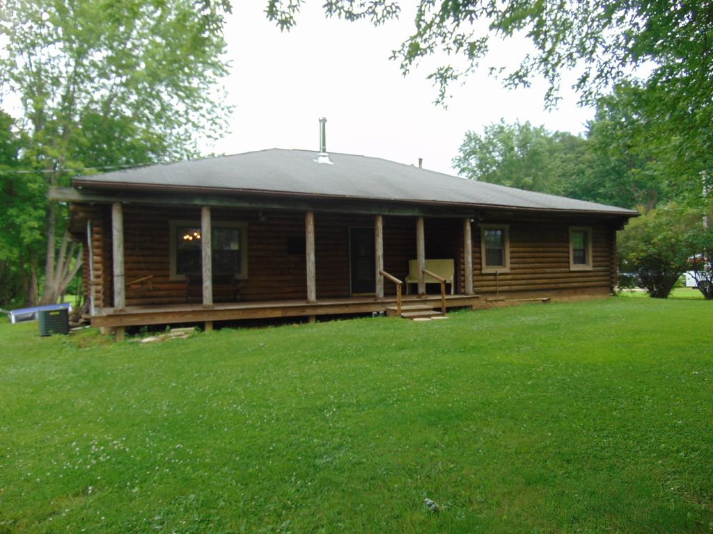 2431 N 1450 East Rd, White Heath, IL 61884