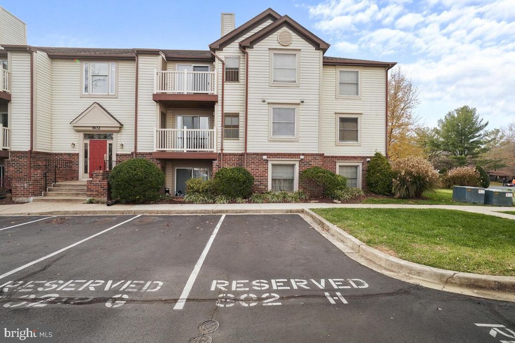 802 Stratford Way #H, Frederick, MD 21701