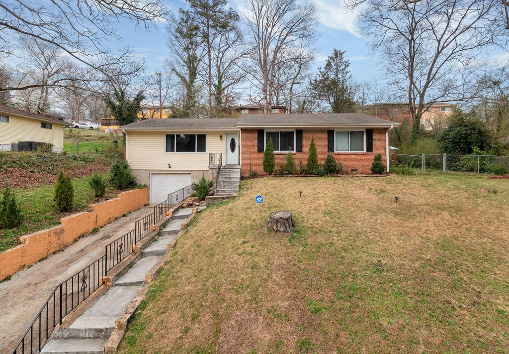 3815 Juandale Dr, Chattanooga, TN 37406