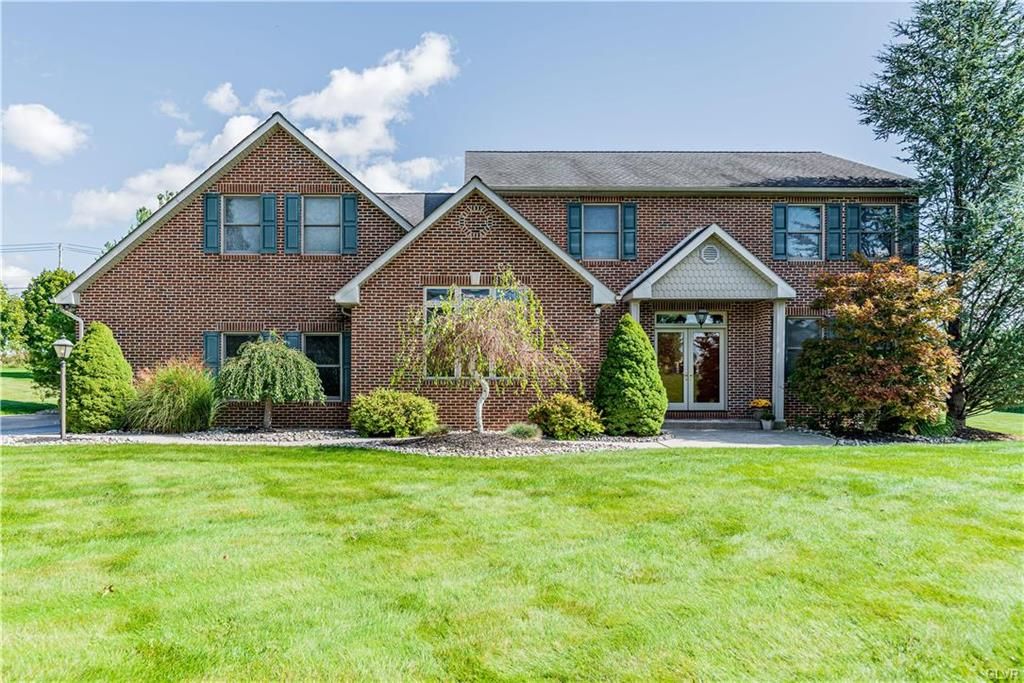 3244 Scott Rd, Schnecksville, PA 18078